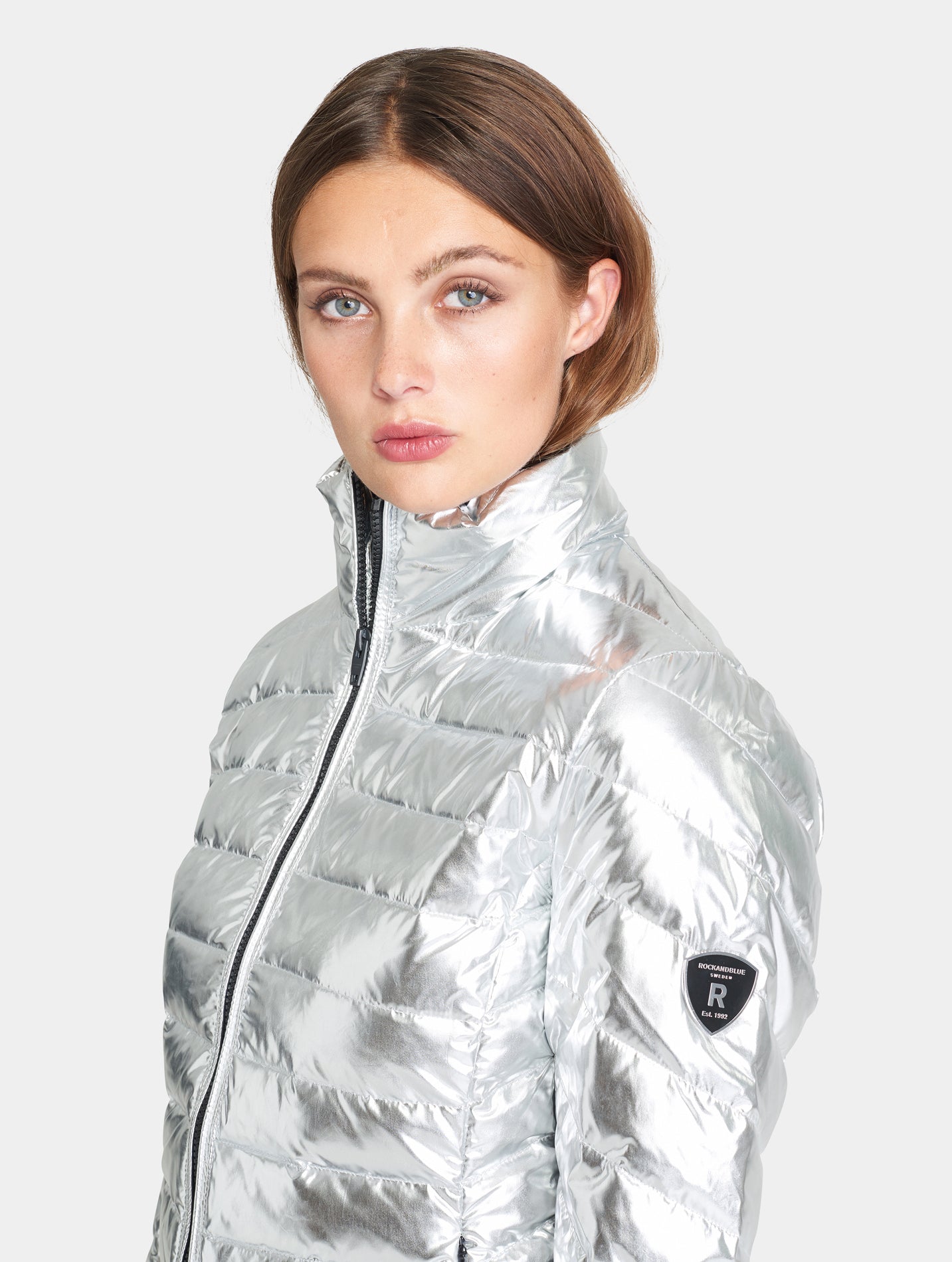 Kurze Damen Daunenjacke von Rockandblue - Keen in silber