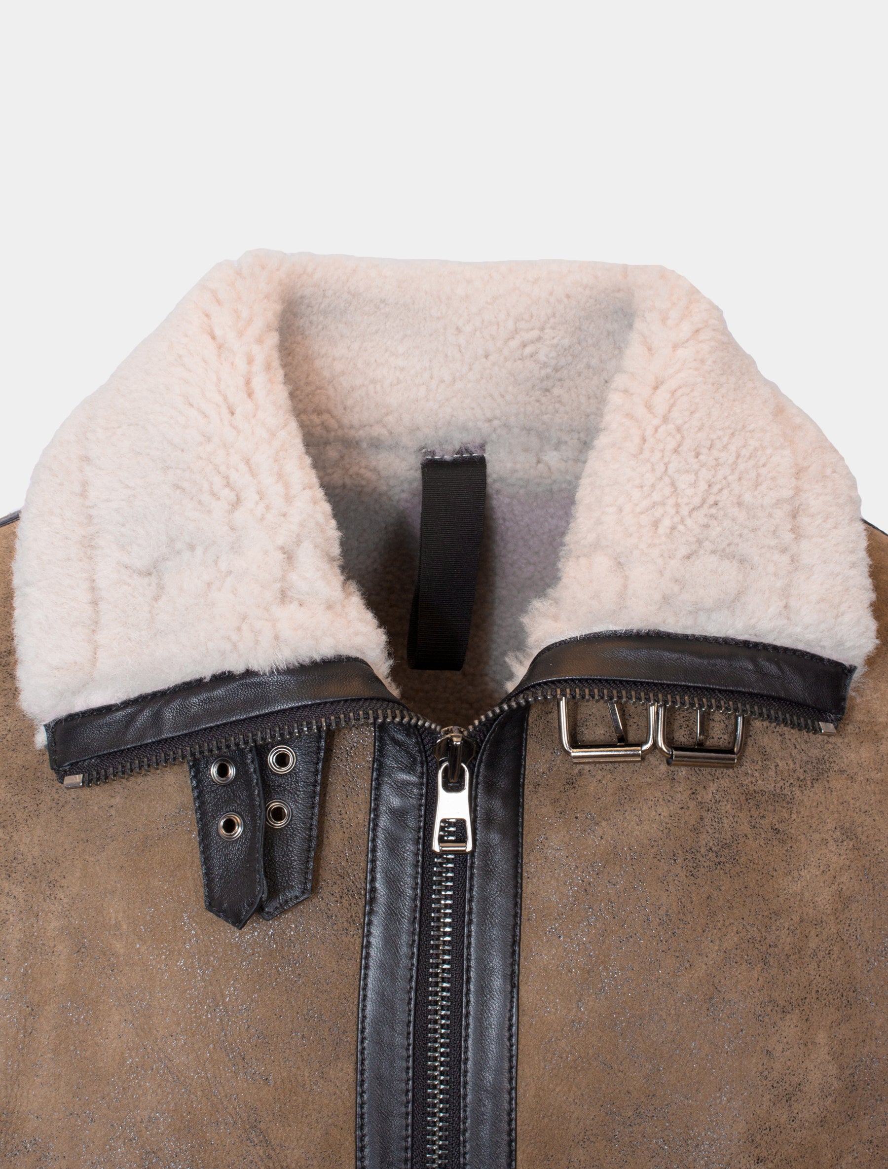 Moderne Herren Lammfelljacke mit Riegel am Kragen - Maximilyano in antik beige